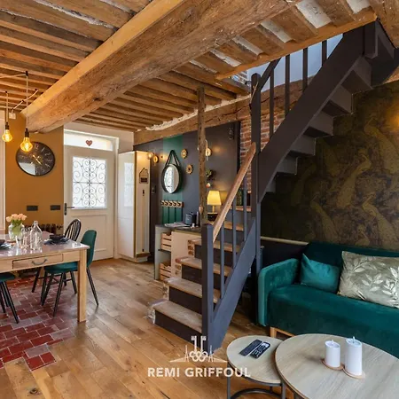 펜션 Le De Lou Hot Tub Sauna & Private Patio 2 Guests