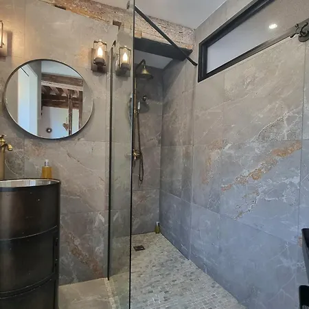 Le De Lou Whirlpool Bath - Sauna - Patio 2 Guests *