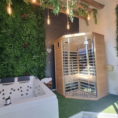 Le De Lou Whirlpool Bath - Sauna - Patio 2 Guests Holiday home Honfleur