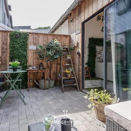 Le De Lou Whirlpool Bath - Sauna - Patio 2 Guests * Honfleur