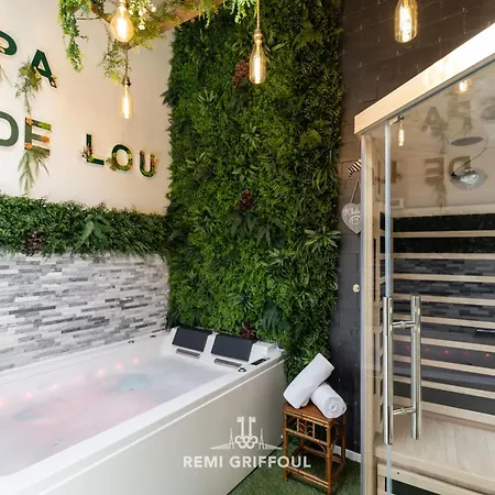 Le De Lou Whirlpool Bath - Sauna - Patio 2 Guests