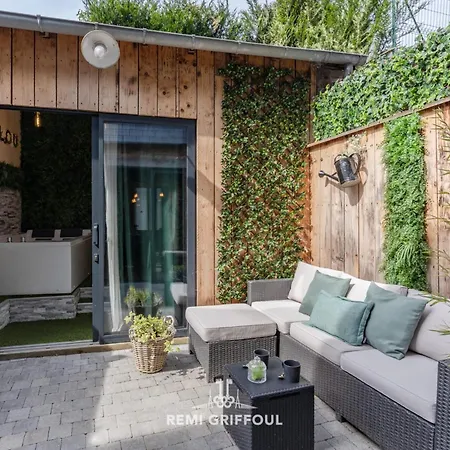 Le De Lou Hot Tub Sauna & Private Patio 2 Guests Tatil Evi Honfleur