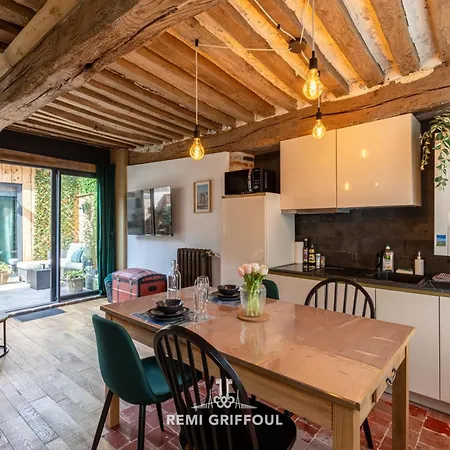 Holiday home Le De Lou Whirlpool Bath - Sauna - Patio 2 Guests