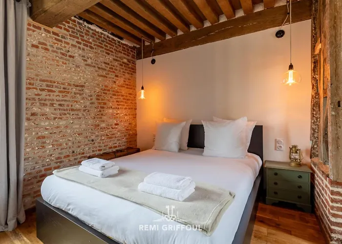 Le De Lou Hot Tub Sauna & Private Patio 2 Guests أونفلور